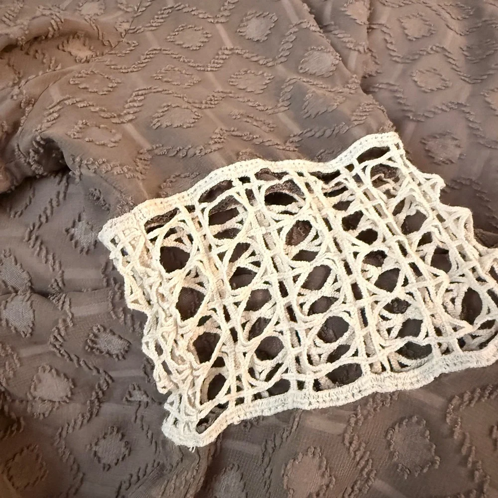 VaVa by Joy Han Bohemian Dress Taupe Big Bell Sleeves Size L Lace Trim Lined - Picture 14 of 14